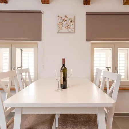 Apartment Aaa & With Free Parking Pula
