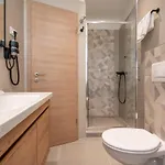 Apartment Aaa & With Free Parking *