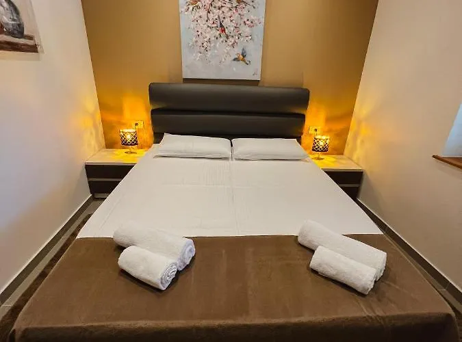 Aaa & With Free Parking - Reservation Needed Daire Pula