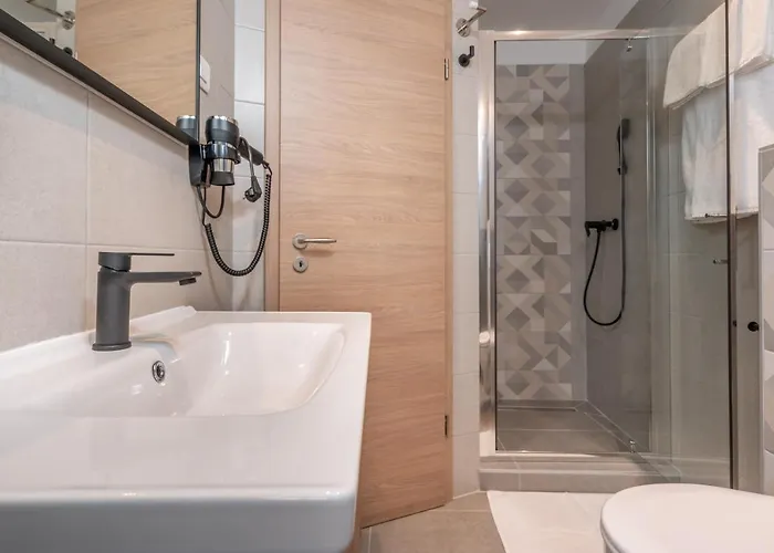 Aaa & With Free Parking - Reservation Needed Pula